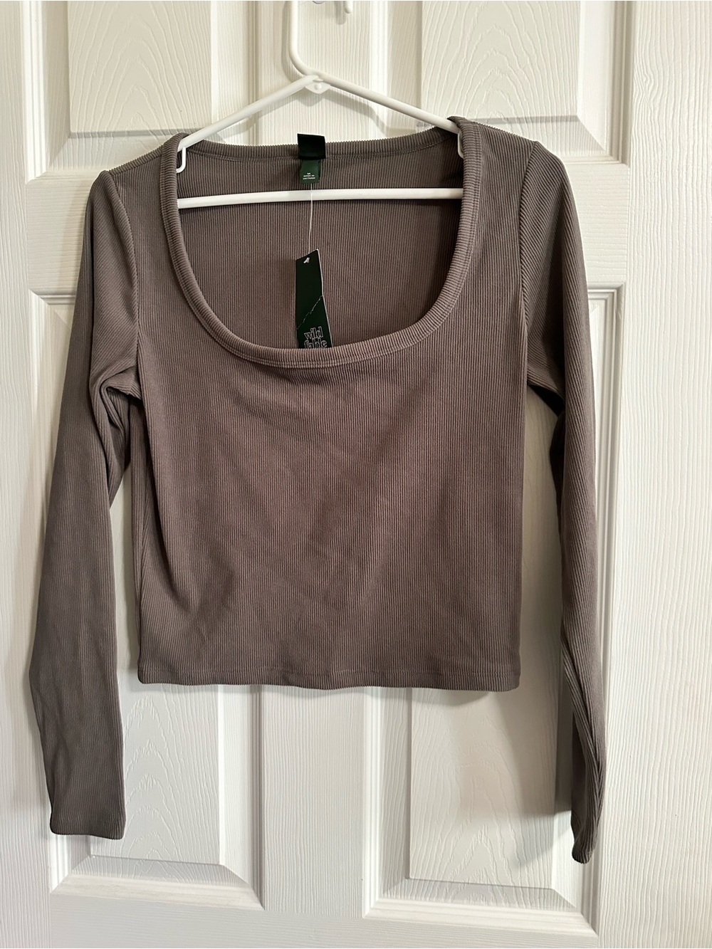 Women's Scoop Neck Long-Sleeve Ribbed Top — Medium